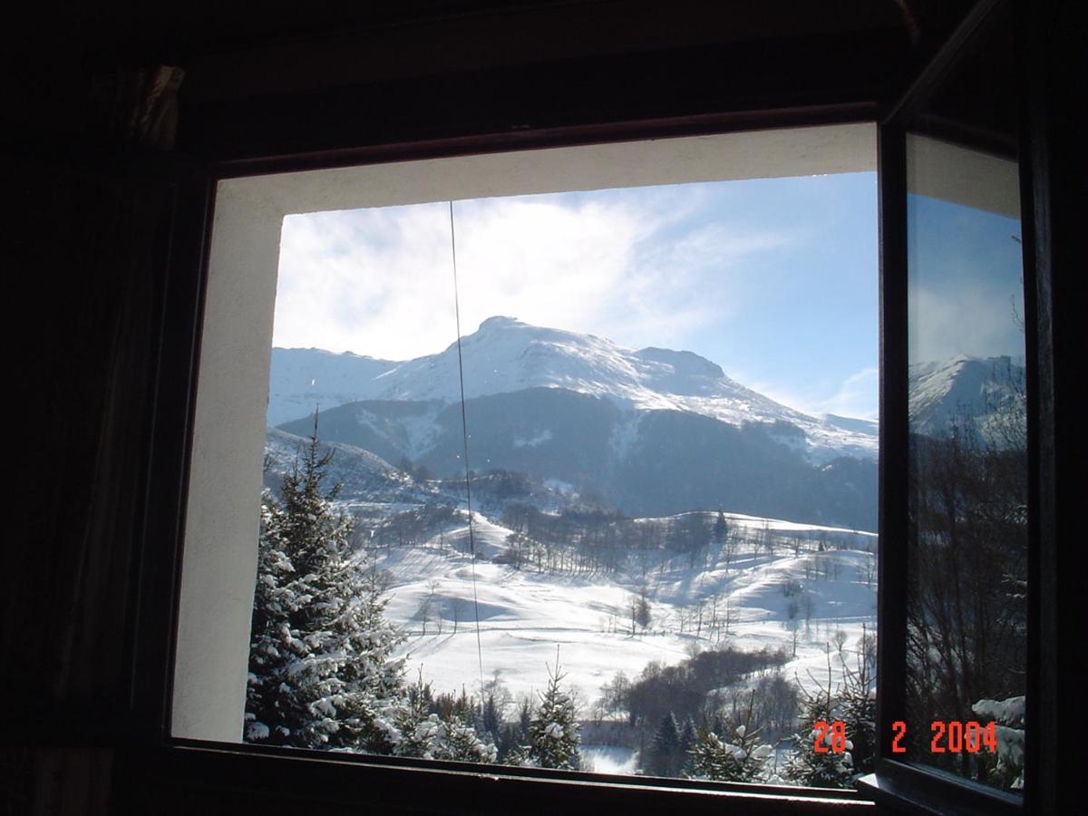 Vila Chalet Avec Vue Panoramique Sur Le Plomb Du Cantal Saint-Jacques-des-Blats Exteriér fotografie